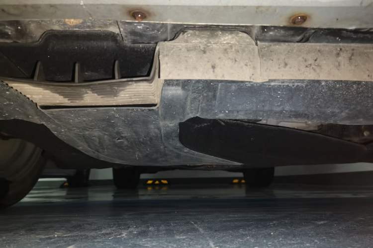 Used Ford Kuga 2013 2.0L GTDi Four-Wheel-Drive Sport Model Chassis Front