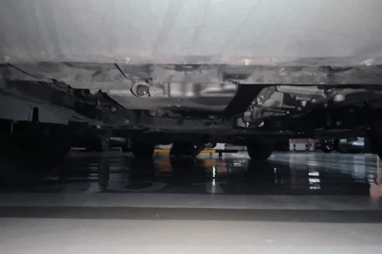Used Ford Kuga 2013 2.0L GTDi Four-Wheel-Drive Elite Model Chassis Front