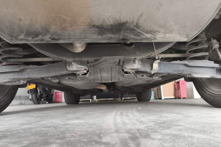 Used Ford Kuga 2013 2.0L GTDi Four-Wheel-Drive Sport Model Chassis Rear