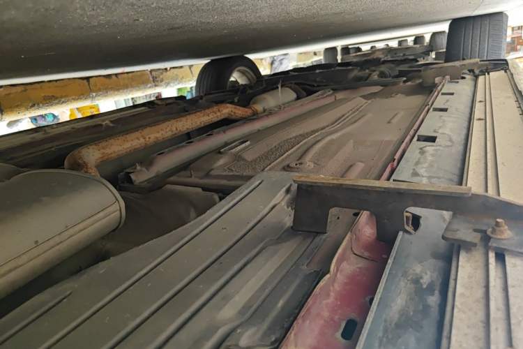 Used Ford Kuga 2013 1.6L GTDi Two-Wheel-Drive Comfort Model Chassis Rear Left