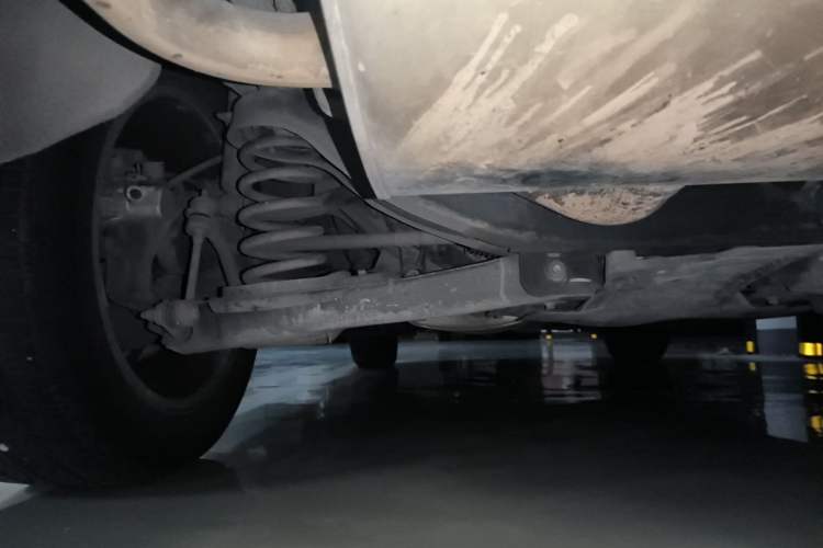 Used Ford Kuga 2013 2.0L GTDi Four-Wheel-Drive Elite Model Chassis Rear Left