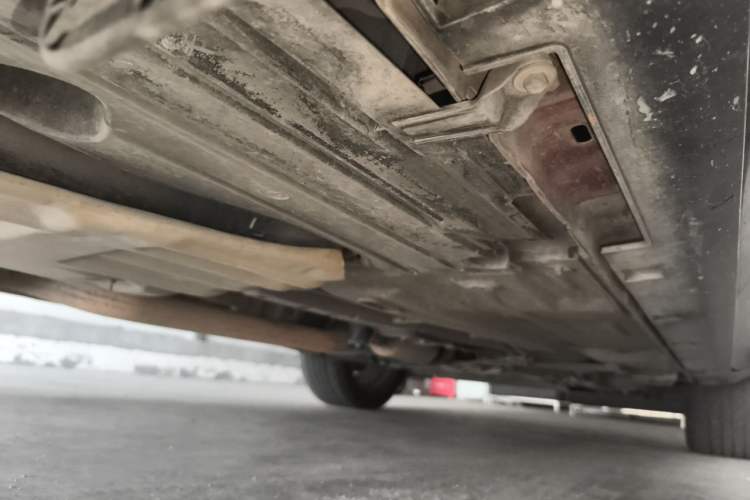 Used Ford Kuga 2013 2.0L GTDi Four-Wheel-Drive Sport Model Chassis Rear Right