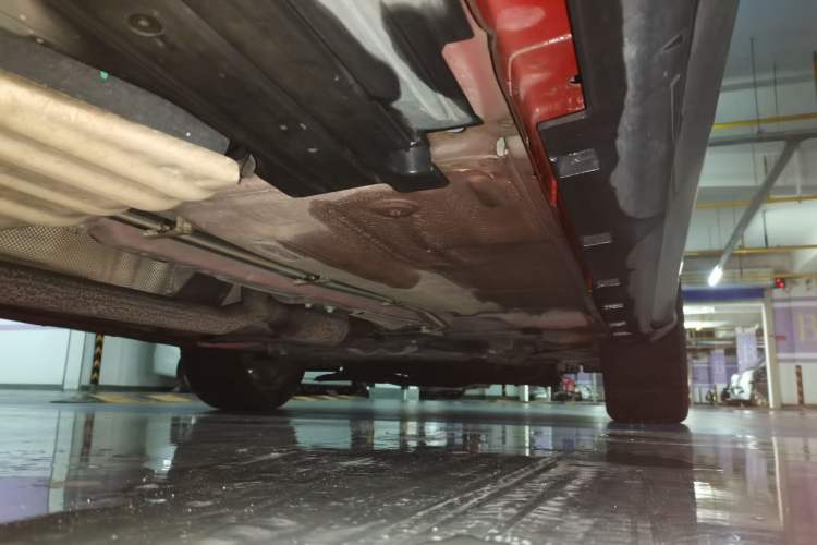 Used Ford Kuga 2013 2.0L GTDi Four-Wheel-Drive Sport Model Chassis Rear Right