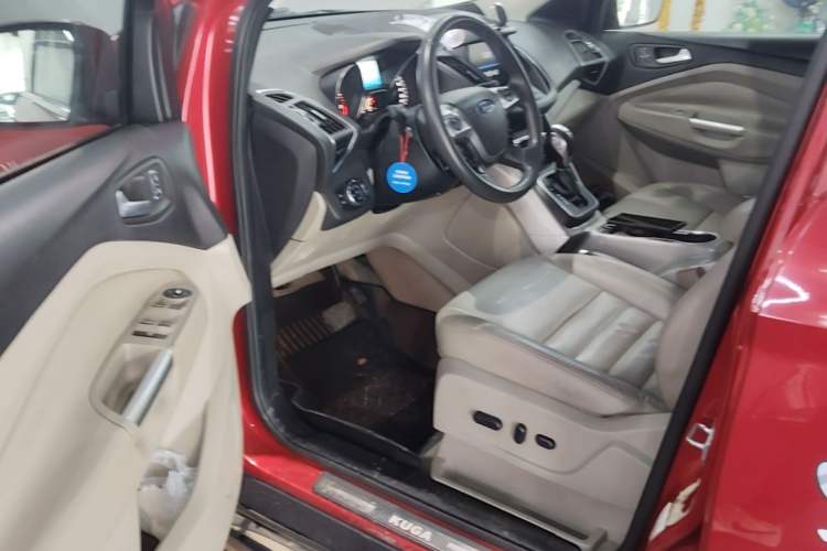 Used Ford Kuga 2013 1.6L GTDi 4x4 Elite Model Driver Seat
