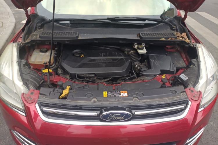 Used Ford Kuga 2013 1.6L GTDi Two-Wheel-Drive Trend Model Engine Bay