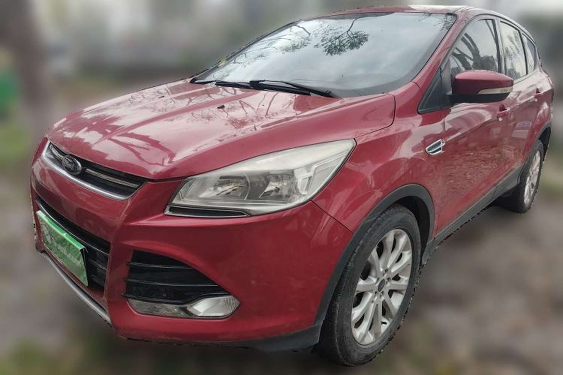Used Ford Kuga 2013 1.6L GTDi Two-Wheel-Drive Comfort Model Front Left 45 Deg