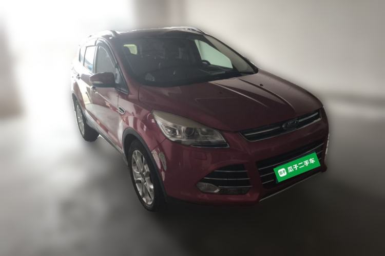 Used Ford Kuga 2013 2.0L GTDi Four-Wheel-Drive Sport Model Front Right 45 Deg