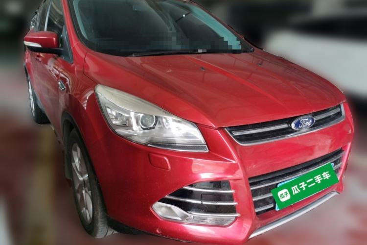 Used Ford Kuga 2013 2.0L GTDi Four-Wheel-Drive Sport Model Front Right 45 Deg