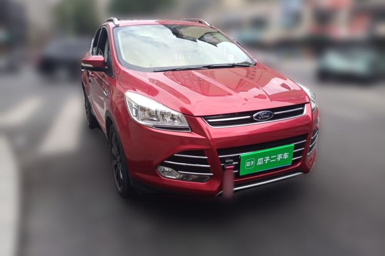 Used Ford Kuga 2013 1.6L GTDi Two-Wheel-Drive Trend Model Front Right 45 Deg