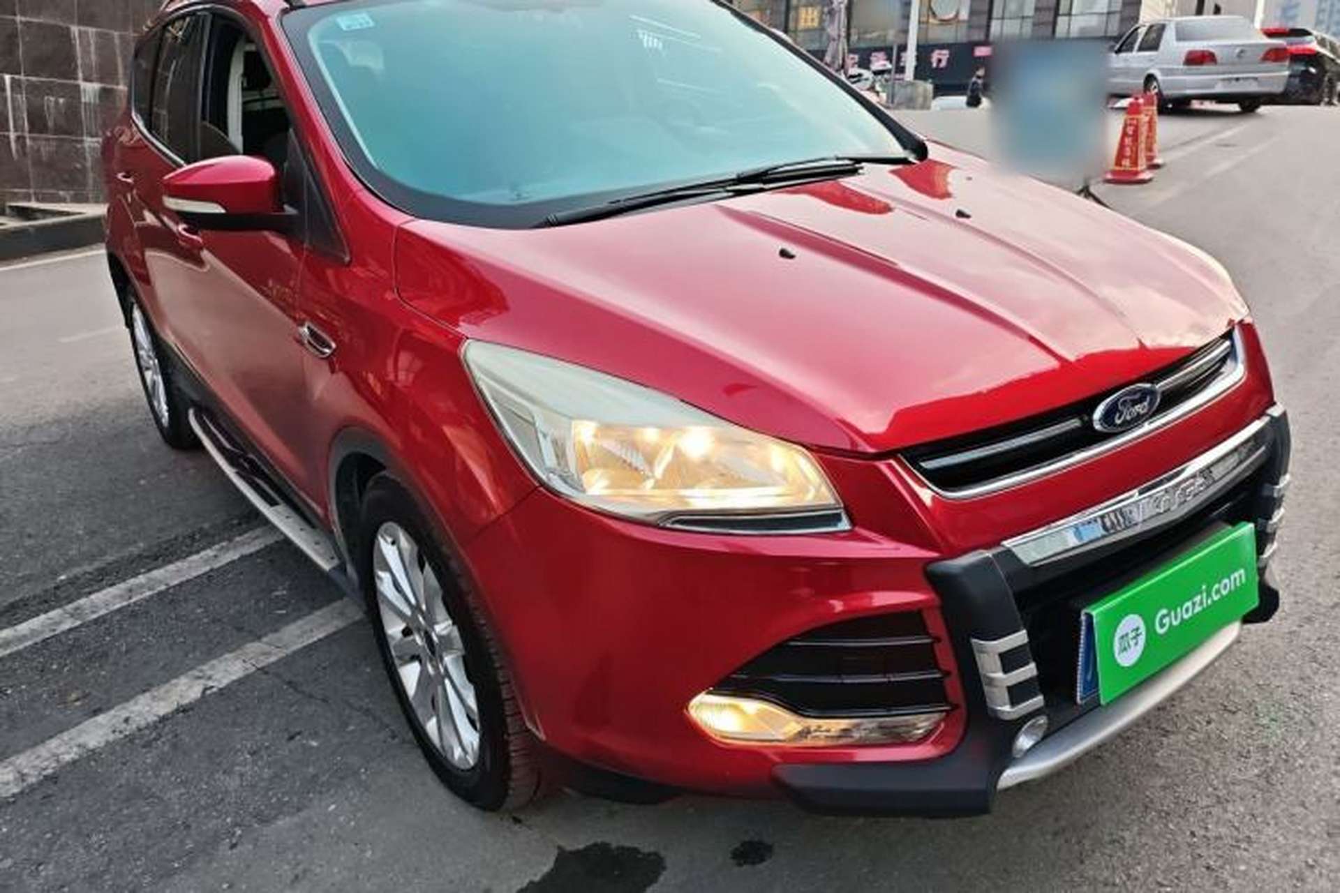 Used Ford Kuga 2013 1.6L GTDi Two-Wheel-Drive Comfort Model Front Right 45 Deg