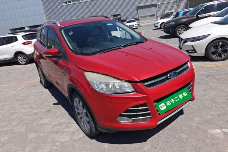 Used Ford Kuga 2013 1.6L GTDi 4x4 Elite Model Front Right 45 Deg