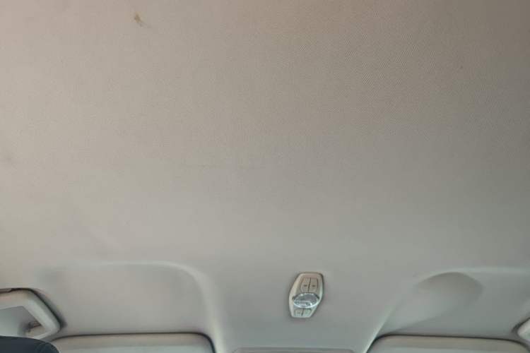 Used Ford Kuga 2013 1.6L GTDi Two-Wheel-Drive Comfort Model Headliner