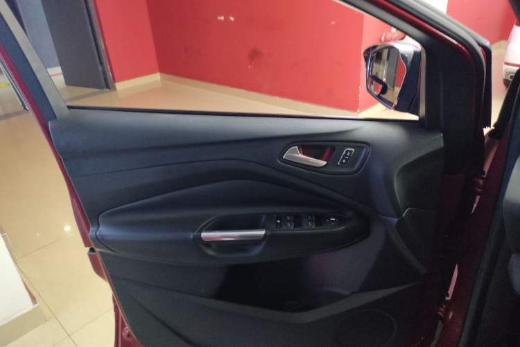 Used Ford Kuga 2013 2.0L GTDi Four-Wheel-Drive Sport Model Left Front Door Interior