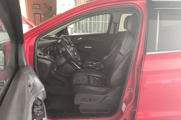 Used Ford Kuga 2013 2.0L GTDi Four-Wheel-Drive Sport Model Left Front Seat