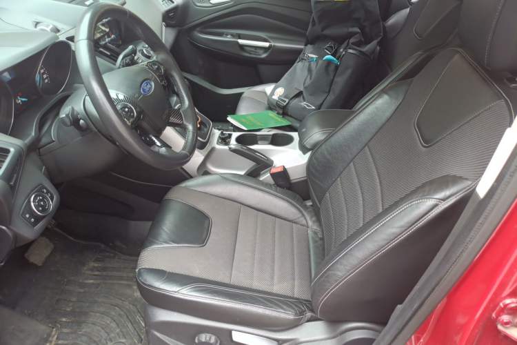 Used Ford Kuga 2013 1.6L GTDi Two-Wheel-Drive Trend Model Left Front Seat