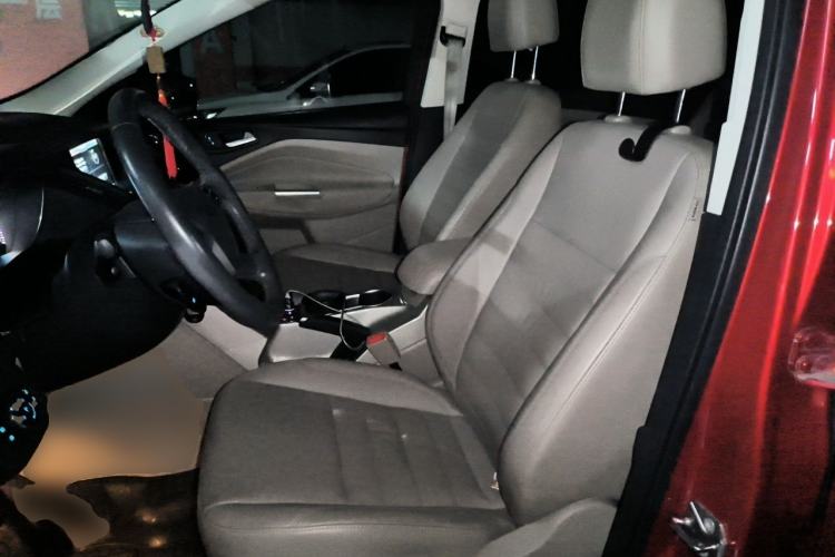 Used Ford Kuga 2013 2.0L GTDi Four-Wheel-Drive Elite Model Left Front Seat