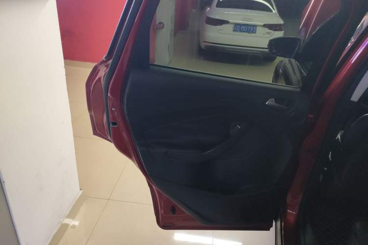 Used Ford Kuga 2013 2.0L GTDi Four-Wheel-Drive Sport Model Left Rear Door Interior