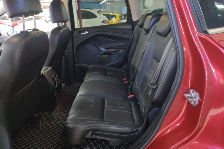 Used Ford Kuga 2013 2.0L GTDi Four-Wheel-Drive Sport Model Left Rear Seat