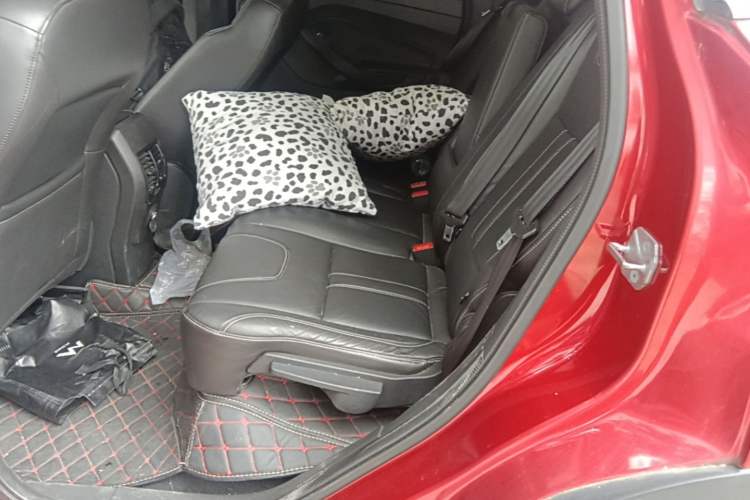 Used Ford Kuga 2013 2.0L GTDi Four-Wheel-Drive Sport Model Left Rear Seat