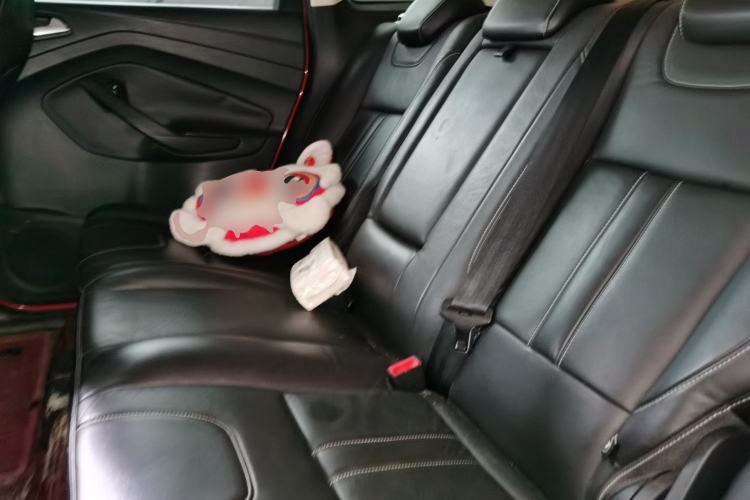 Used Ford Kuga 2013 2.0L GTDi Four-Wheel-Drive Sport Model Left Rear Seat