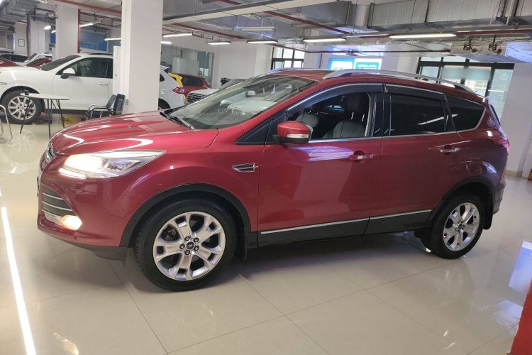 Used Ford Kuga 2013 2.0L GTDi Four-Wheel-Drive Sport Model Left Side