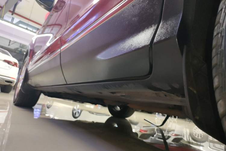 Used Ford Kuga 2013 2.0L GTDi Four-Wheel-Drive Sport Model Left Side Sill
