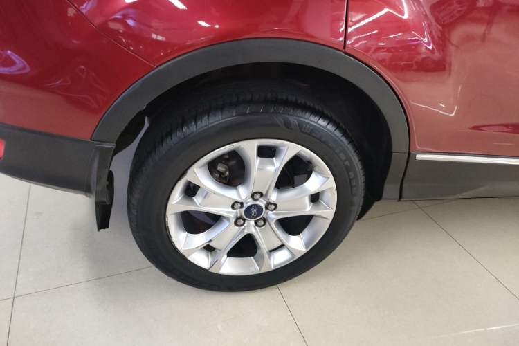 Used Ford Kuga 2013 2.0L GTDi Four-Wheel-Drive Sport Model Right Rear Wheel Hub