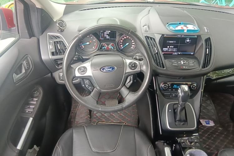 Used Ford Kuga 2013 2.0L GTDi Four-Wheel-Drive Sport Model Steering Wheel