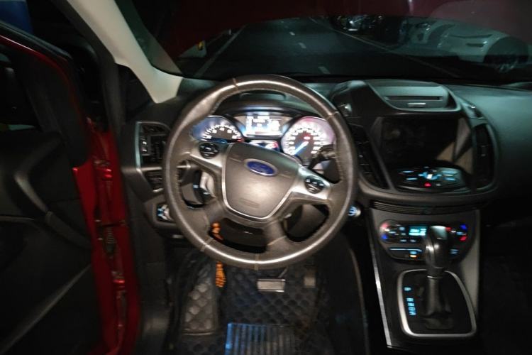 Used Ford Kuga 2013 2.0L GTDi Four-Wheel-Drive Sport Model Steering Wheel