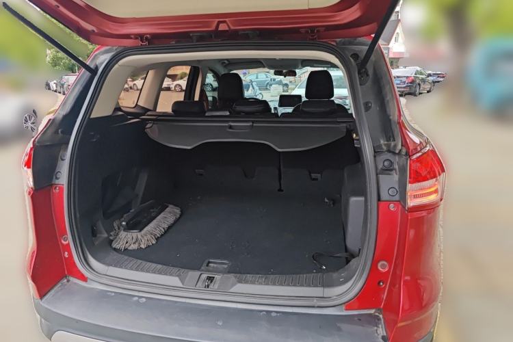 Used Ford Kuga 2013 1.6L GTDi Two-Wheel-Drive Comfort Model Trunk