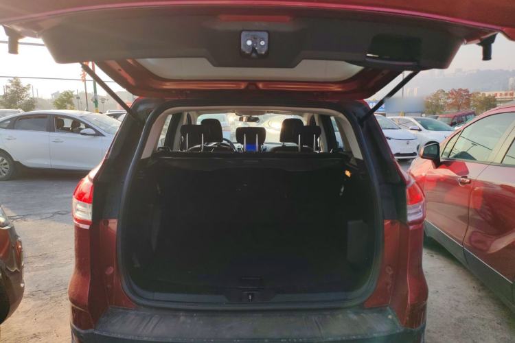 Used Ford Kuga 2013 1.6L GTDi Two-Wheel-Drive Comfort Model Trunk