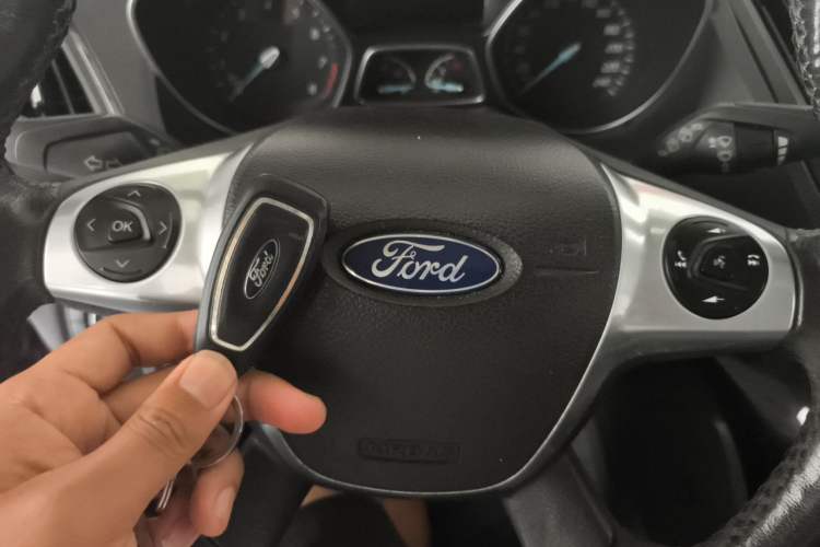 Used Ford Kuga 2013 2.0L GTDi Four-Wheel-Drive Sport Model Vehicle Key