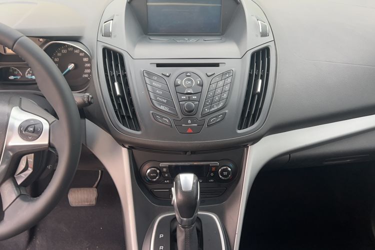Used Ford Kuga 2013 1.6L GTDi Two-Wheel-Drive Trend Model Audio And AC Panel