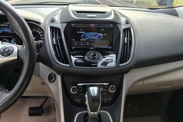 Used Ford Kuga 2013 2.0L GTDi Four-Wheel Drive Premium Model Audio And AC Panel