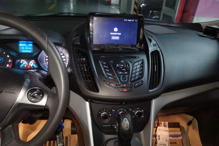Used Ford Kuga 2013 1.6L GTDi Two-Wheel-Drive Comfort Model Audio And AC Panel