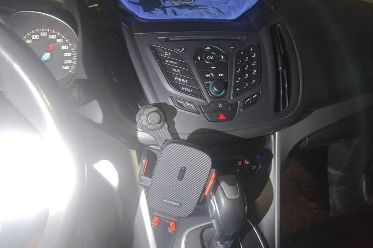 Used Ford Kuga 2013 1.6L GTDi Two-Wheel-Drive Trend Model Audio And AC Panel