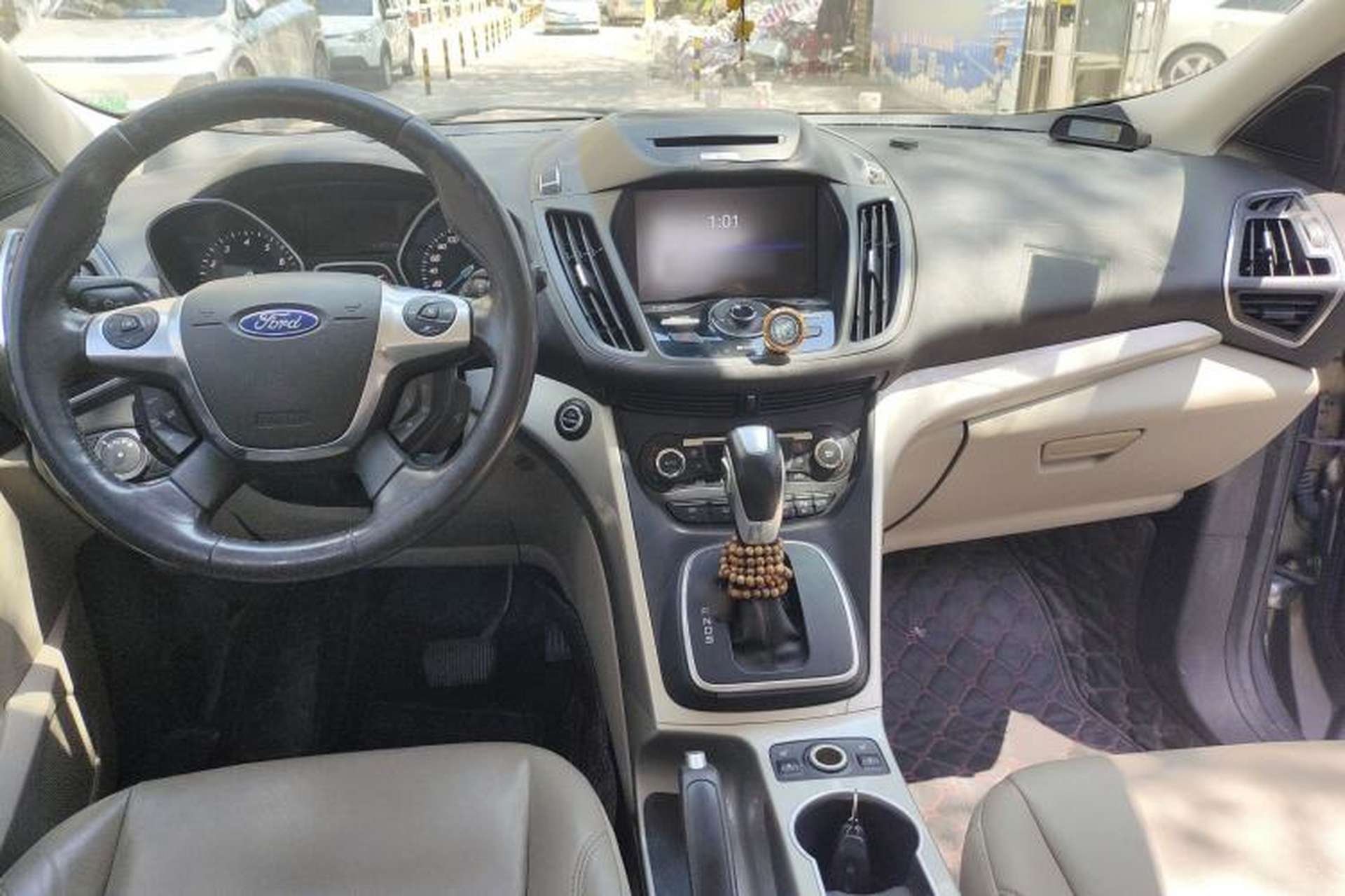 Used Ford Kuga 2013 2.0L GTDi Four-Wheel-Drive Elite Model Center Console