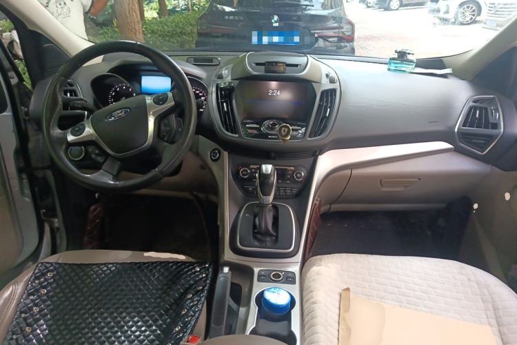 Used Ford Kuga 2013 2.0L GTDi Four-Wheel Drive Premium Model Center Console