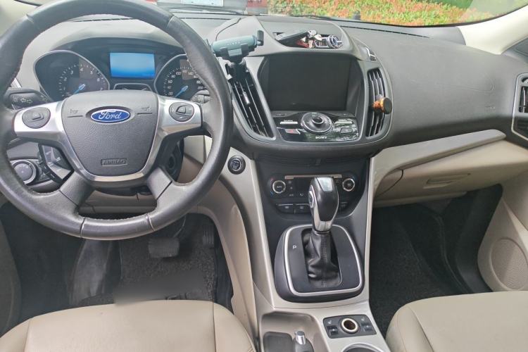 Used Ford Kuga 2013 2.0L GTDi Four-Wheel Drive Premium Model Center Console
