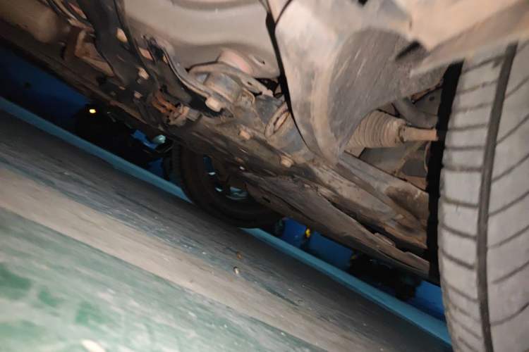 Used Ford Kuga 2013 2.0L GTDi Four-Wheel-Drive Sport Model Chassis Front Right
