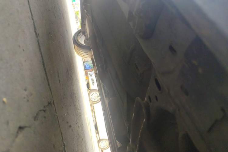 Used Ford Kuga 2013 2.0L GTDi Four-Wheel-Drive Elite Model Chassis Front Right