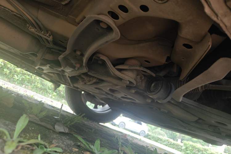 Used Ford Kuga 2013 2.0L GTDi Four-Wheel-Drive Sport Model Chassis Front Right
