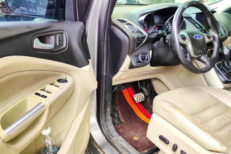 Used Ford Kuga 2013 2.0L GTDi Four-Wheel Drive Premium Model Driver Seat