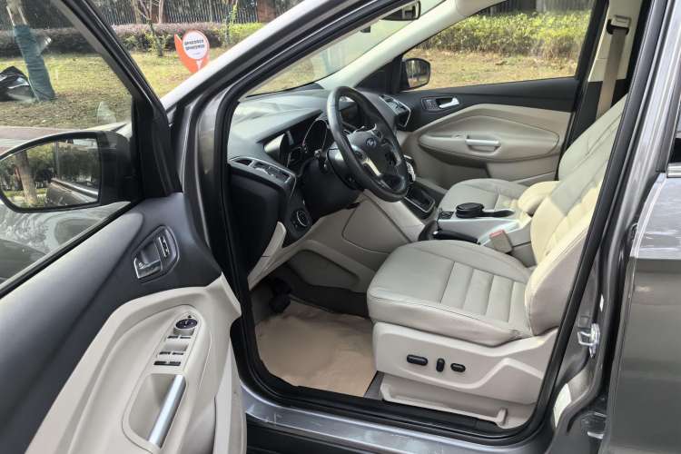Used Ford Kuga 2013 2.0L GTDi Four-Wheel Drive Premium Model Driver Seat