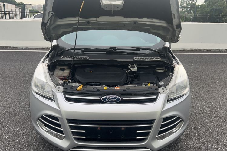 Used Ford Kuga 2013 1.6L GTDi Two-Wheel-Drive Trend Model Engine Bay