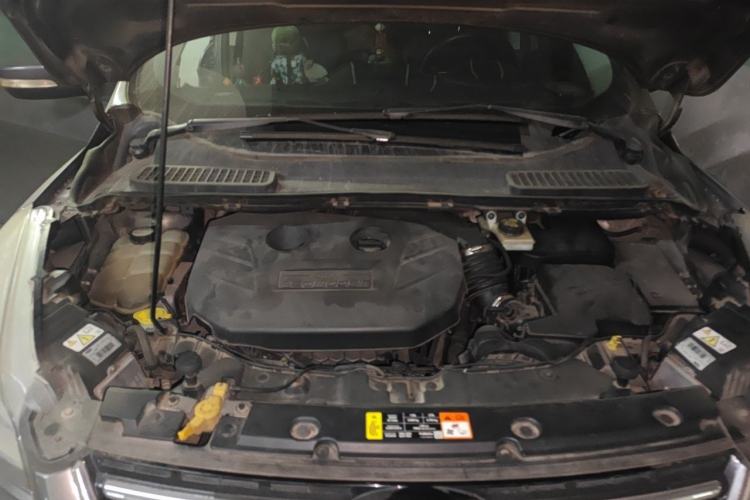 Used Ford Kuga 2013 2.0L GTDi Four-Wheel Drive Premium Model Engine Bay