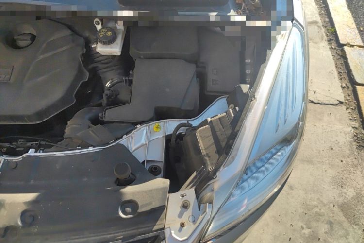 Used Ford Kuga 2013 2.0L GTDi Four-Wheel-Drive Elite Model Engine Bay Left
