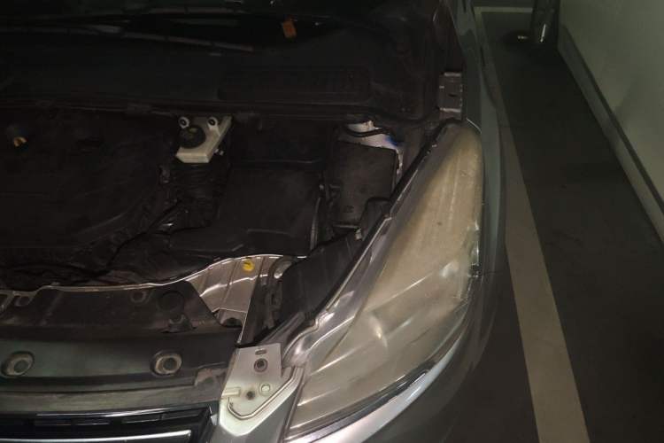 Used Ford Kuga 2013 2.0L GTDi Four-Wheel-Drive Elite Model Engine Bay Left
