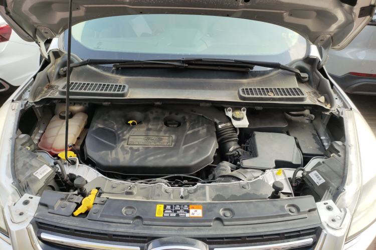 Used Ford Kuga 2013 2.0L GTDi Four-Wheel-Drive Elite Model Engine Bay