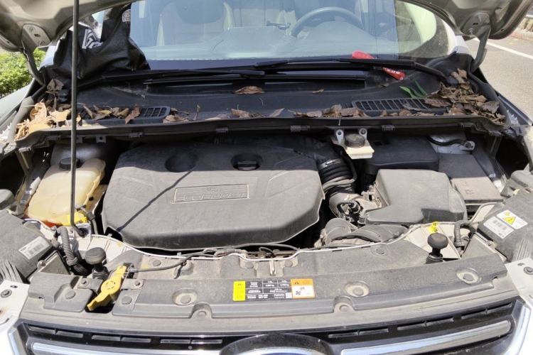Used Ford Kuga 2013 2.0L GTDi Four-Wheel Drive Premium Model Engine Bay